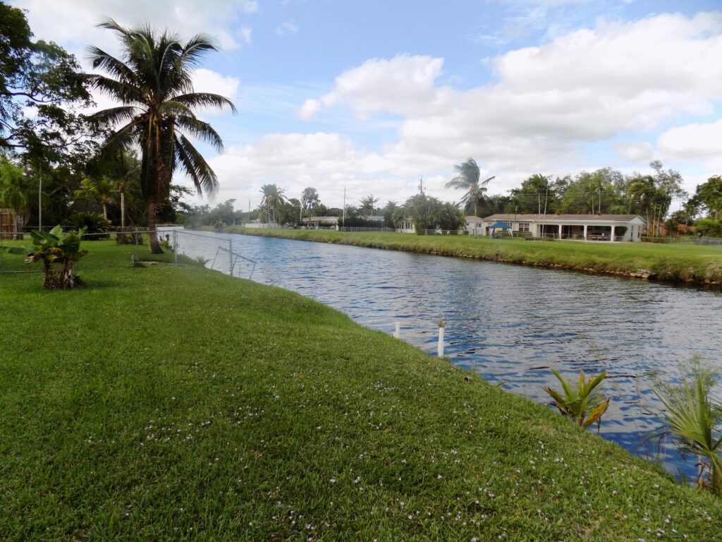 Canals in S. Fla Living